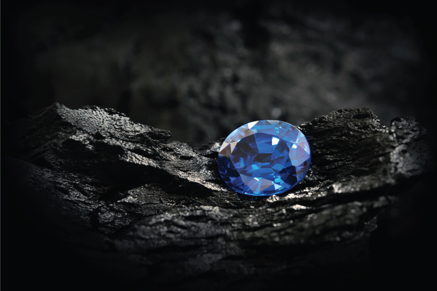 Blue Diamond Engagement Ring Vs. Blue Sapphire Engagement Ring: Which Should You Choose?