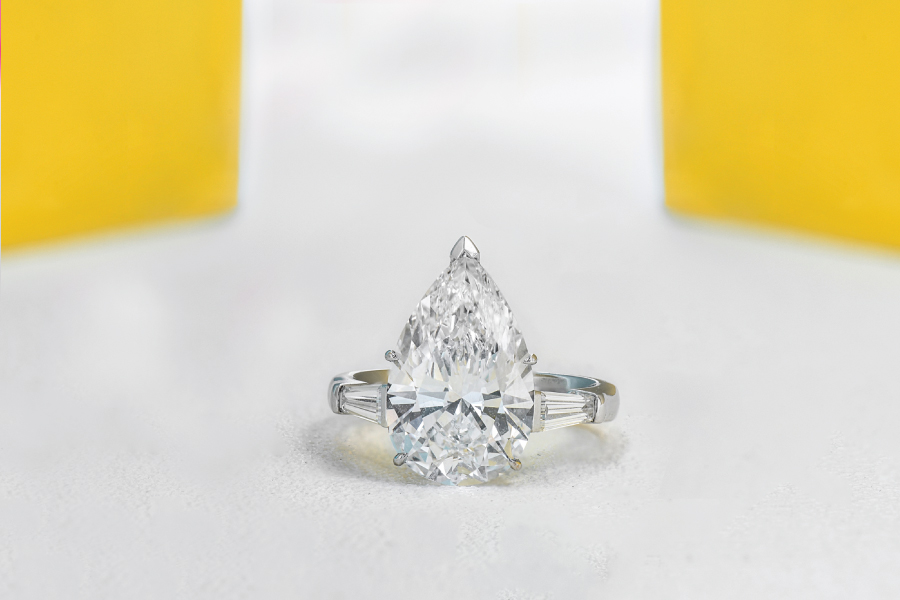 Bezel Setting Vs. Prong Setting: Which Should You Choose For Your Diamond Engagement Ring ?