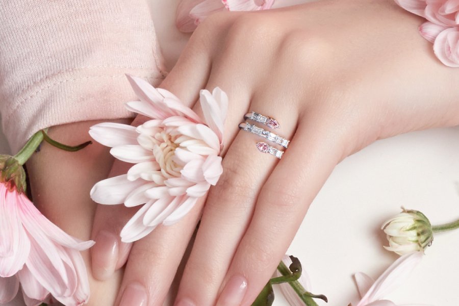 How to Upgrade Your Diamond Engagement Ring: A Simple Guide
