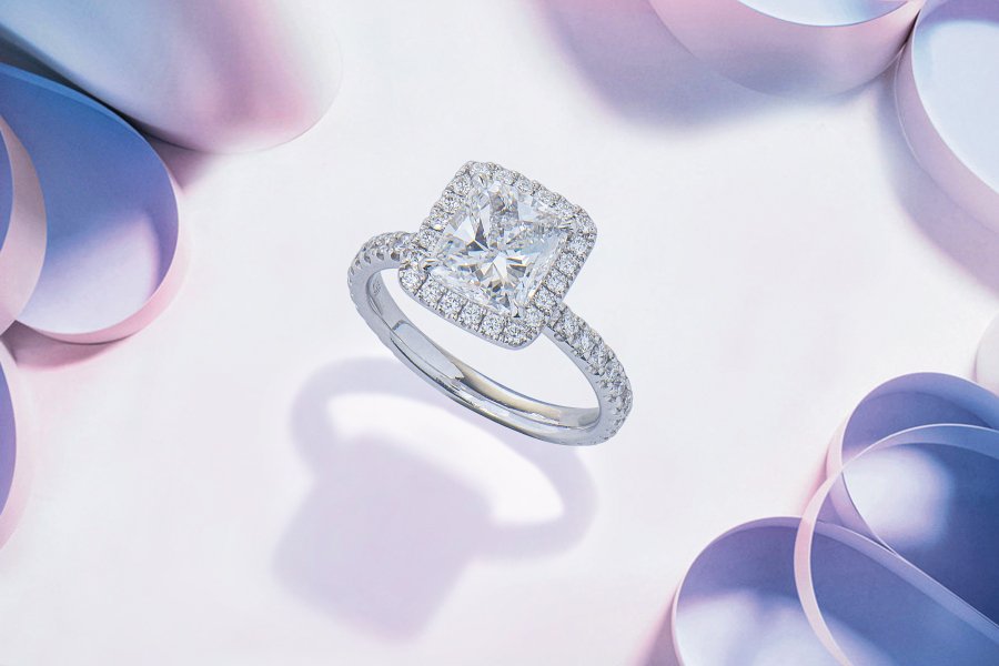 An amazing diamond ring