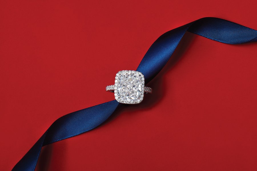 How to Make Your Diamond Engagement Ring Look Larger