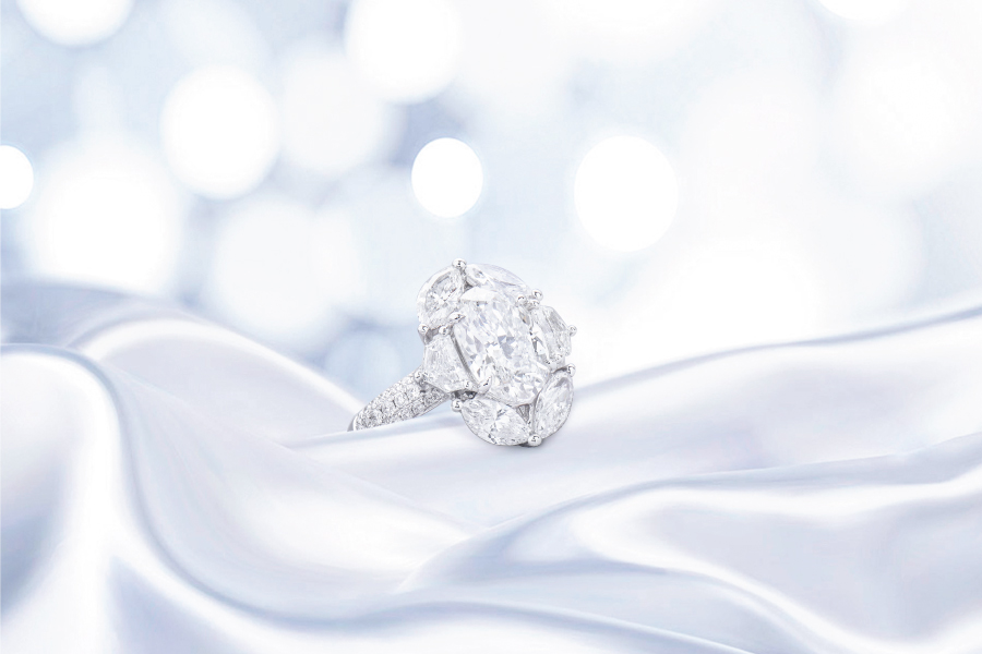 Stunning diamond ring