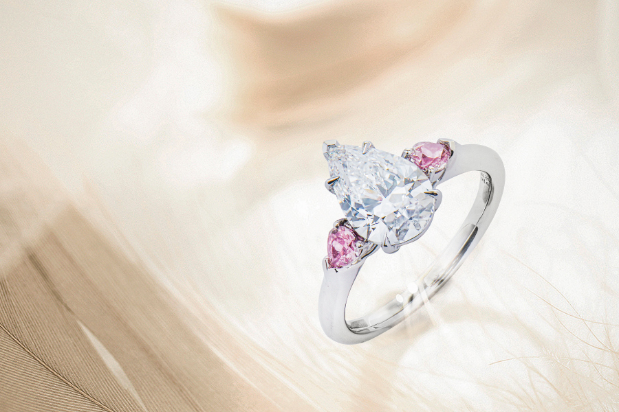 Colored diamond ring