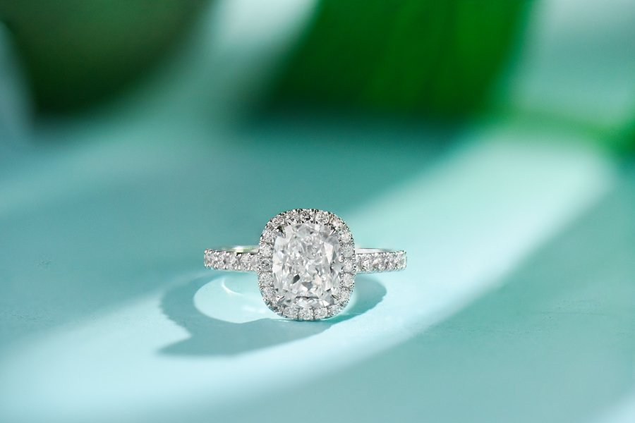 Why Go For a Diamond Simulant Engagement Ring? - Bucket List Publications