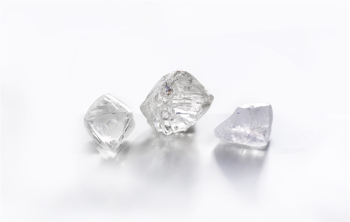 How To Identify A Raw Diamond - Astteria