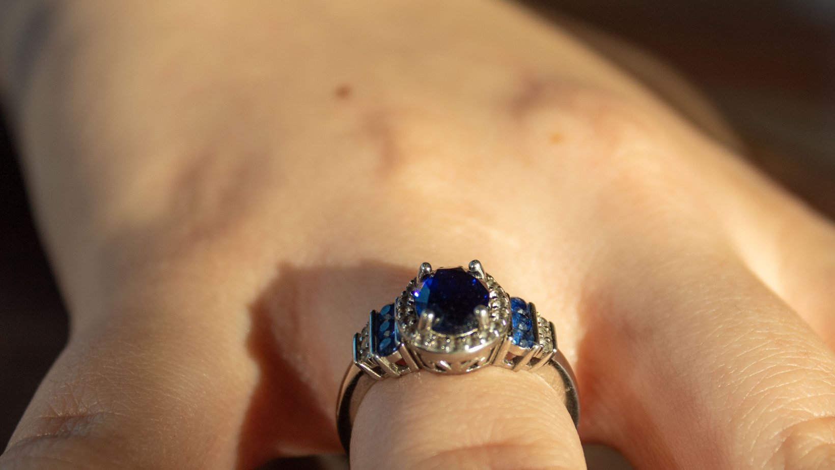 Square sapphire hot sale engagement rings