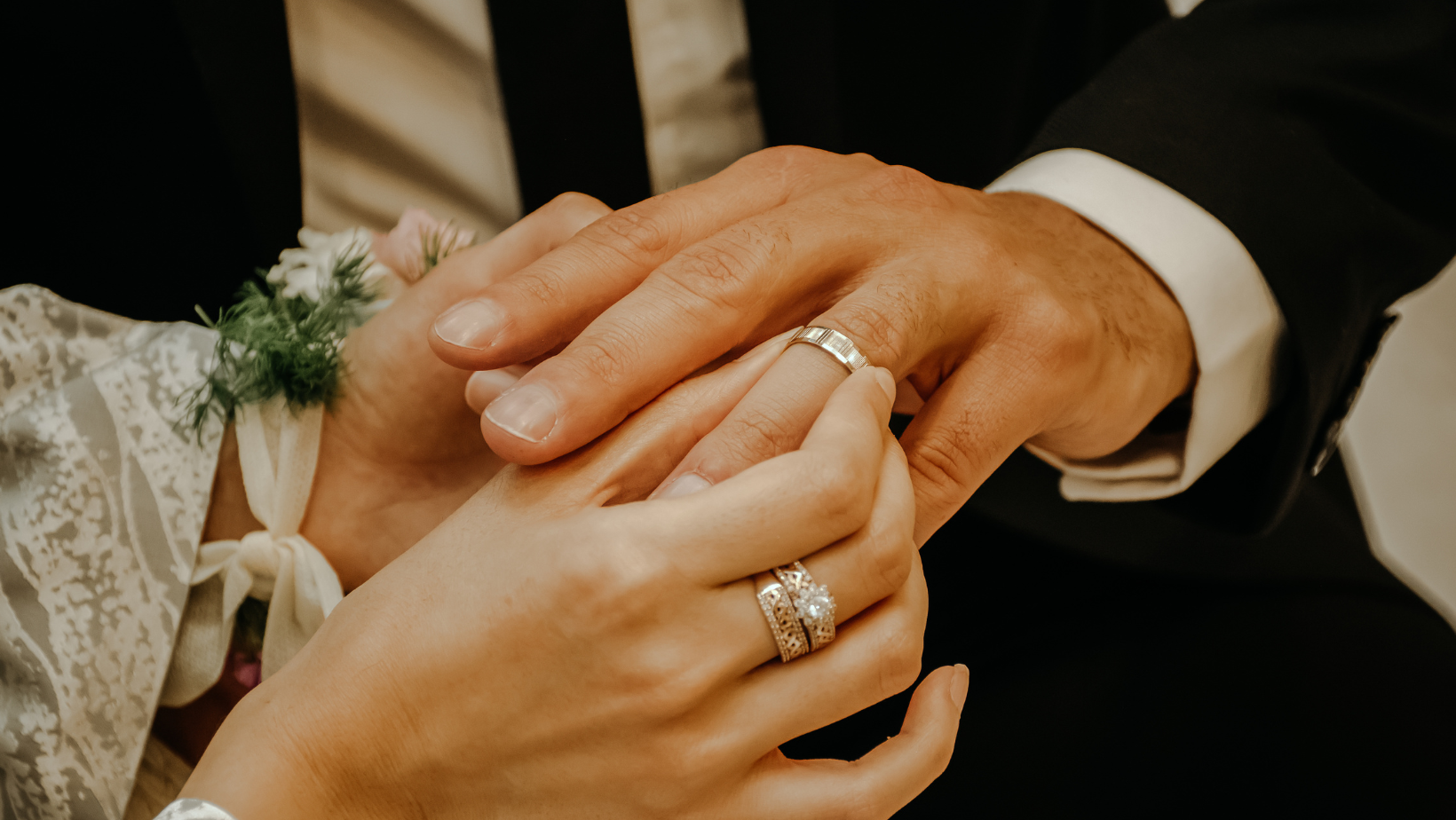 Wedding Rings Pairs: Connecting Soul Mates