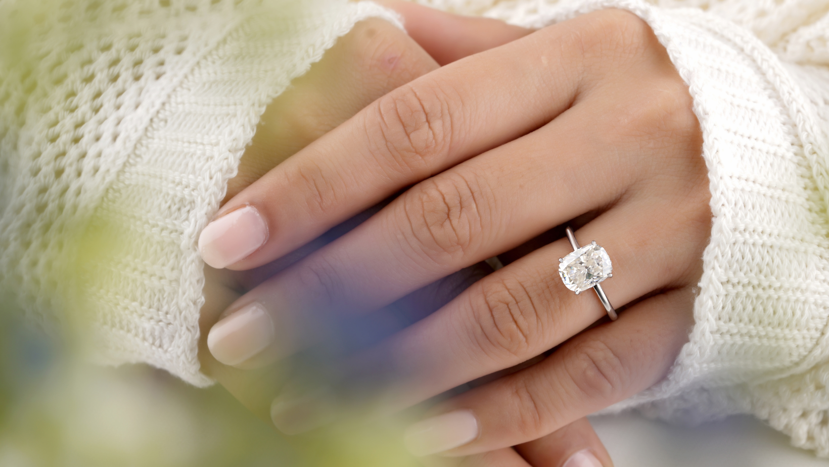 Diamond Leaf Ring | Experience Timeless Beauty