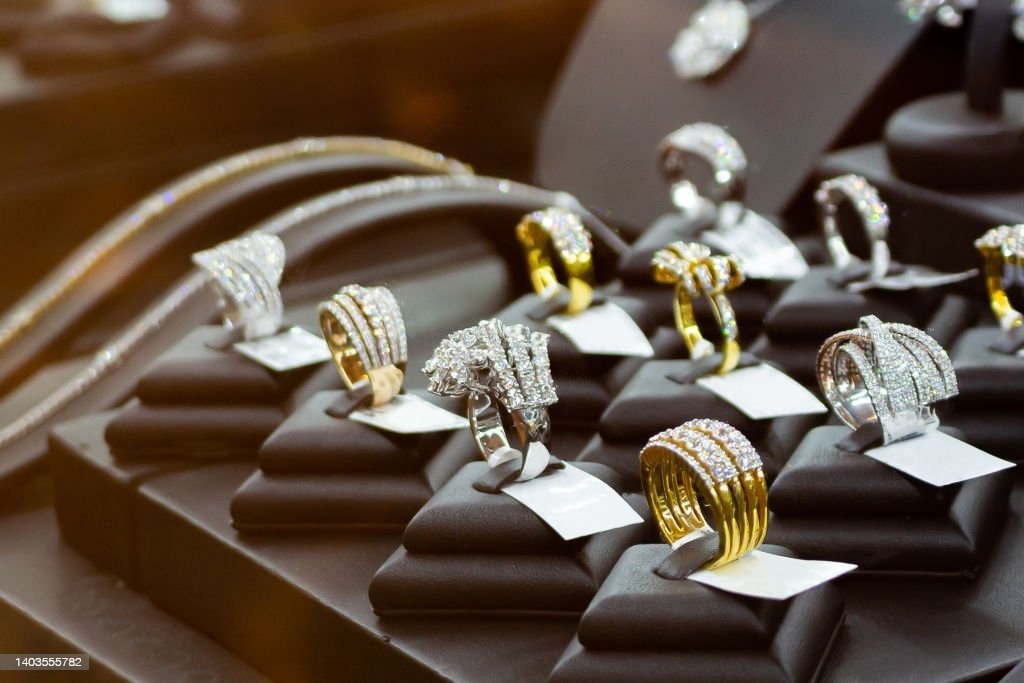 Best Yellow Diamond Gold